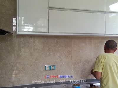 湘潭別墅廚房大理石墻面翻新